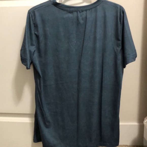 MissLook “Whisper Words of Wisdom” t-shirt - Picture 6 of 6